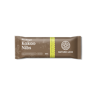 Der Bio-Riegel von Nature Love (30 g) ist in einer braunen Verpackung mit grünen Akzenten erhältlich. Er ist mit Hanfprotein angereichert, enthält Kakaonibs und ist als vegan gekennzeichnet.
