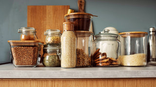 Lebensmittel in Dosen aufbewahrt