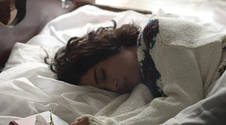 schlafende Frau im Bett