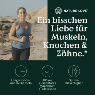 Eine Frau läuft mit den Magnesiumoxid Kapseln von Nature Love.