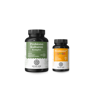 Zwei schwarze Flaschen mit der Aufschrift „Probiona – Family-Set“ von Nature Love, vor einem schlichten weißen Hintergrund.