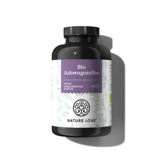 Eine schwarze Flasche Bio Ashwagandha Kapseln von Nature Love mit weißem Etikett, auf dem der Produktname, der Ayurveda-Einfluss und die vegane Zertifizierung zu sehen sind. Die Packung enthält 240 Kapseln zur Unterstützung der inneren Harmonie.