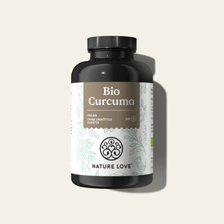 Eine Dose Nature Love Bio Curcuma Kapseln auf weißem Hintergrund.