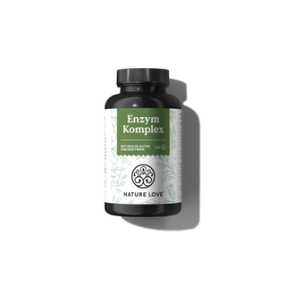 Auf einer schwarzen Flasche mit grün-weißem Etikett sind die „Enzym Komplex Kapseln“ von Nature Love mit Amylase abgebildet. Die Verpackung enthält stilisierte Blattmotive und Produktinformationen in deutscher Sprache.