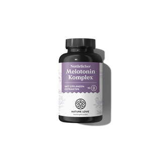 Eine schwarze Flasche mit der Aufschrift „Nacht Kapseln“ und einem weiß-lila Design, gefüllt mit 90 pflanzlichen Schlafmitteln von Nature Love – ideal für alle, die auf der Suche nach natürlicher Unterstützung mit Inhaltsstoffen wie Melatonin und Ashwagandha sind.