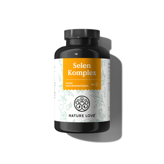 Die schwarze Flasche "Selen Komplex Kapseln" von Nature Love mit orange-weißem Design hebt die vegane und hoch bioverfügbare Formel hervor - ideal zur Unterstützung der Schilddrüse. Jetzt als praktischer Jahresvorrat an Selen-Kapseln erhältlich.