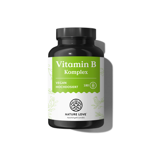 Eine schwarze Flasche mit der Aufschrift „Vitamin B-Komplex-Kapseln“ von Nature Love, die alle 8 B-Vitamine enthält, eine hohe Bioverfügbarkeit aufweist und 180 vegane Kapseln enthält, vor einem hellen Hintergrund.