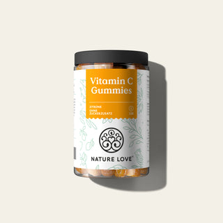Eine Dose Nature Love Vitamin C Gummies auf weißem Hintergrund.